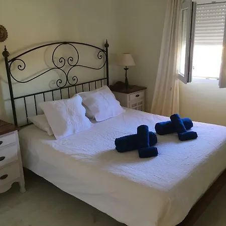 With Ocean Views And Pool Holiday home *